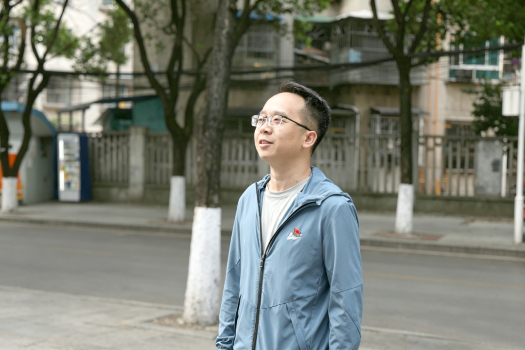 健康进厂区 义诊暖人心 (3).png